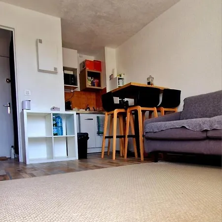 Chez Flow Joli Climatise Avec Parking Et Piscine Apartment