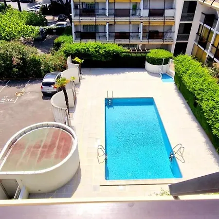 Chez Flow Joli Climatise Avec Parking Et Piscine Apartment *